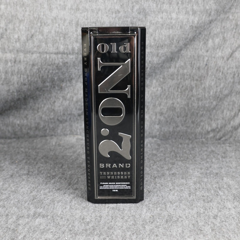 Jack Daniel's Old No 7 Whiskey Bottle‎ Tin Canister Black Metal Bar Decor 750ml